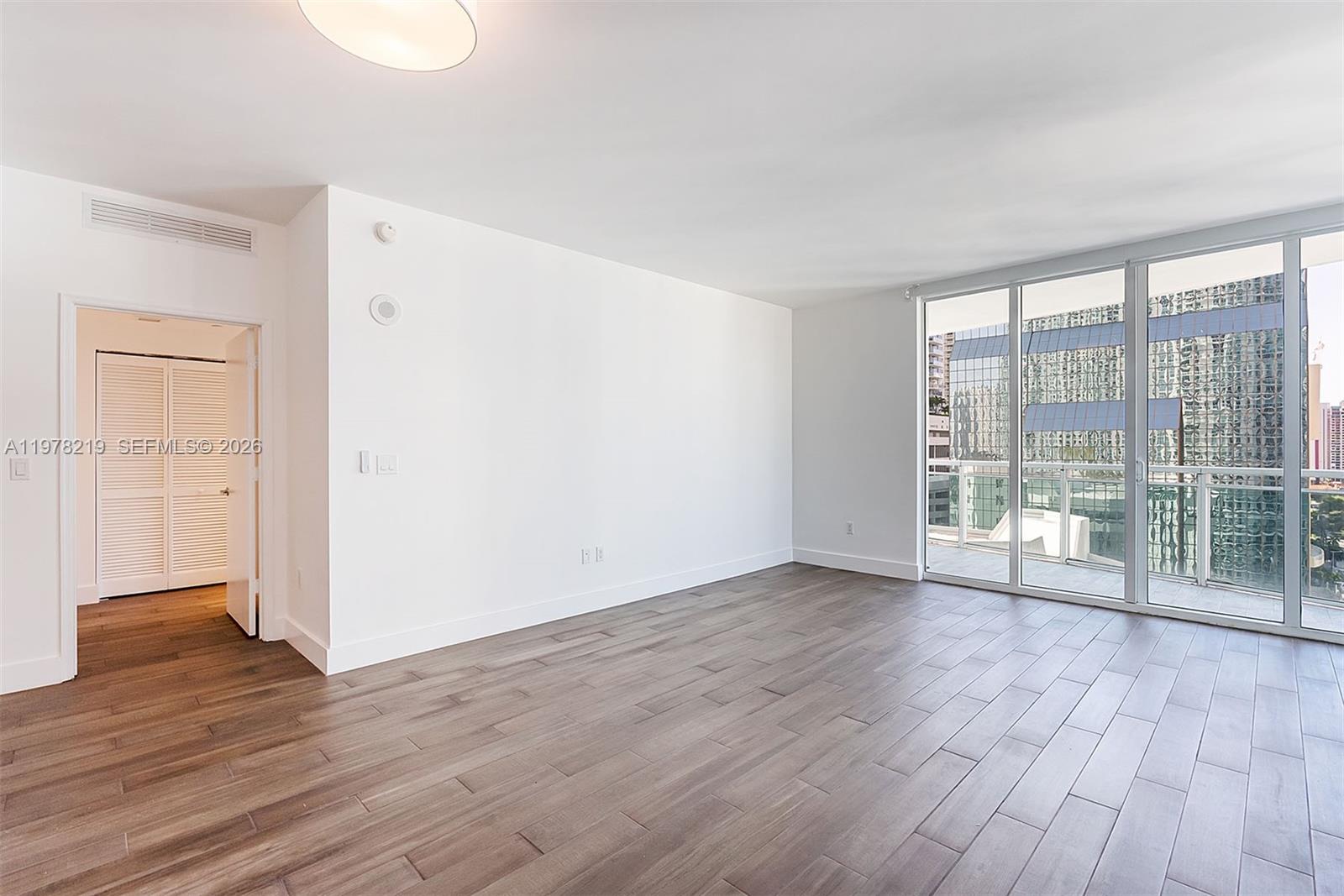 951 Brickell Ave #1711 Miami, FL 33131