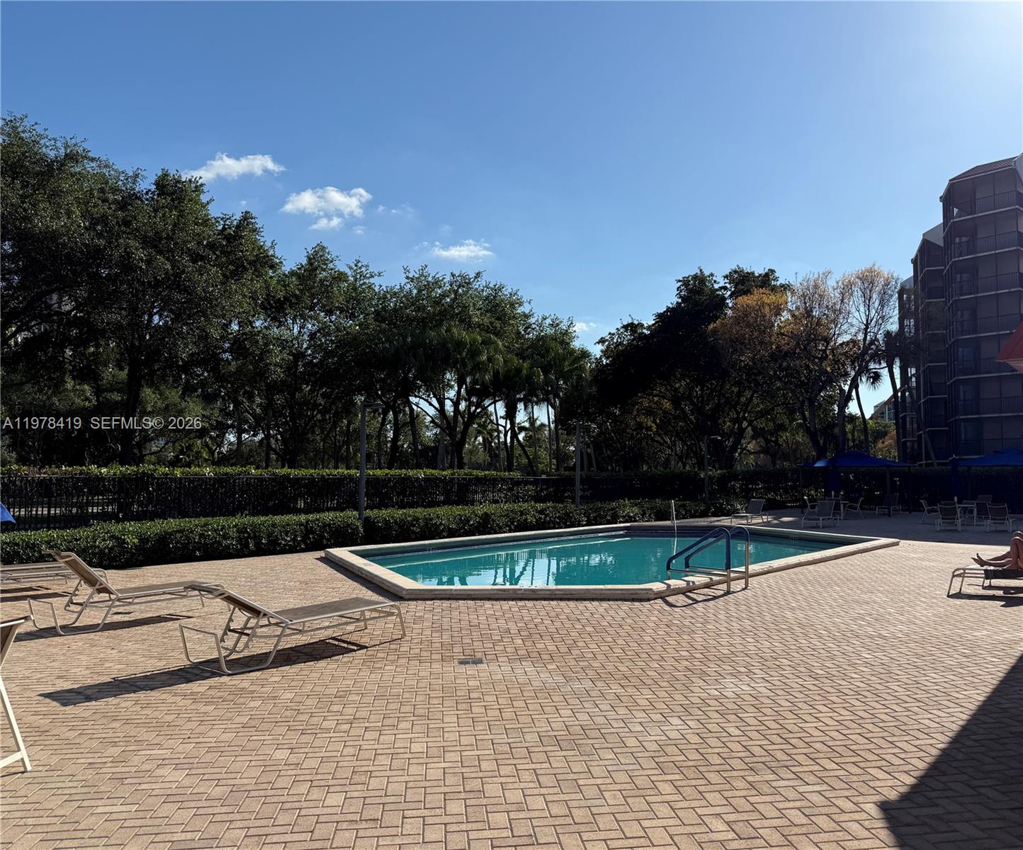 3301 N Country Clb Dr #106 Aventura, FL 33180