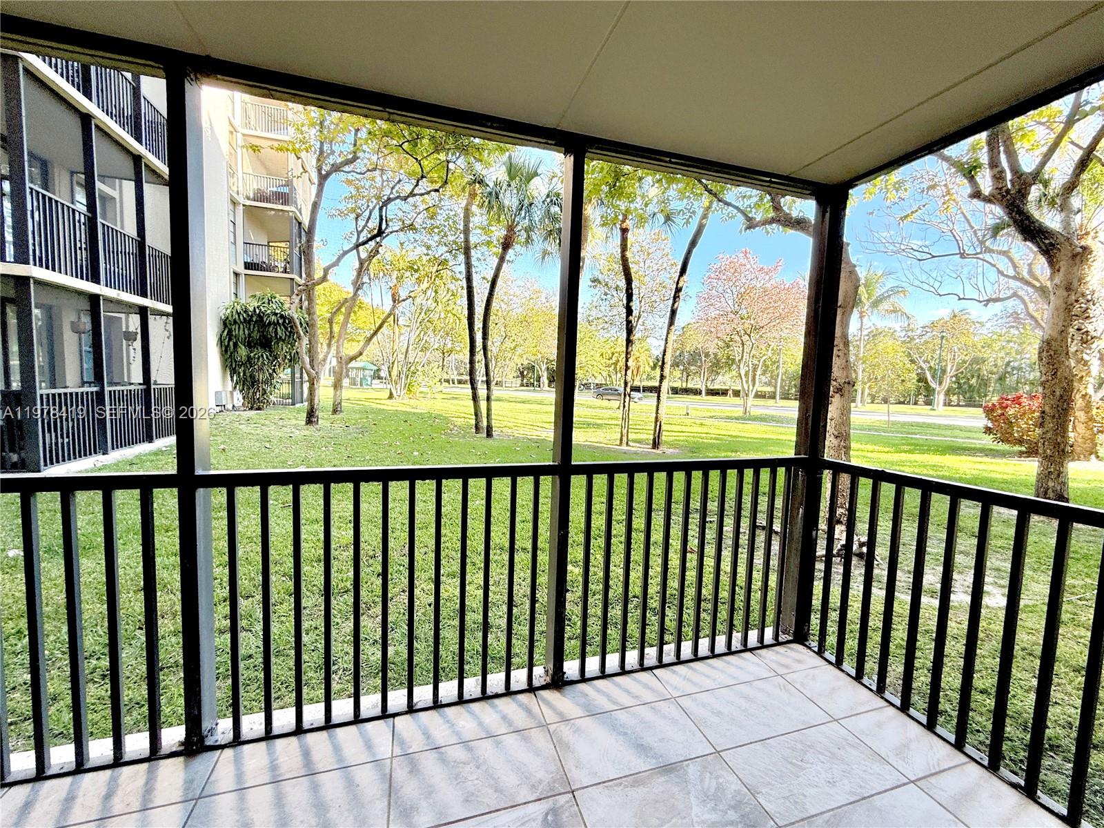 3301 N Country Clb Dr #106 Aventura, FL 33180