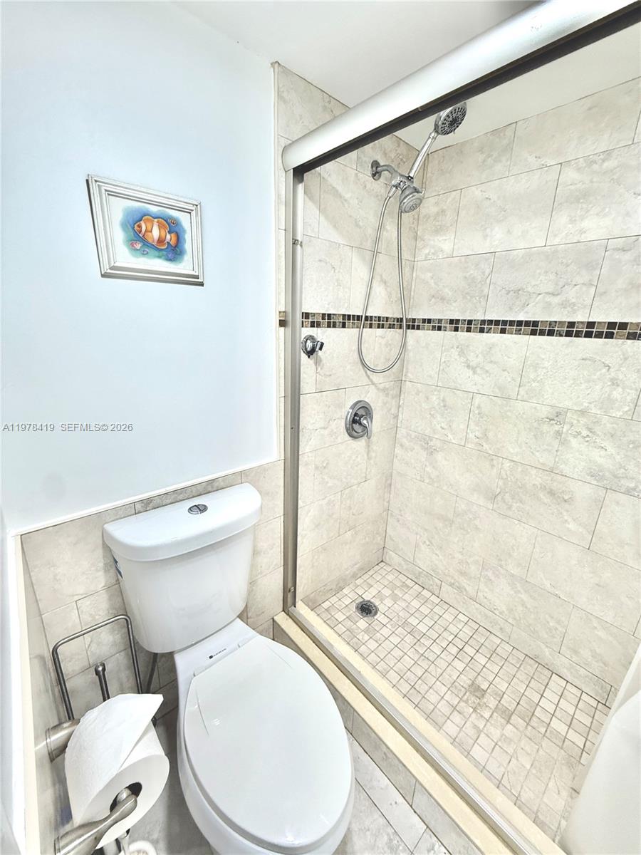 3301 N Country Clb Dr #106 Aventura, FL 33180