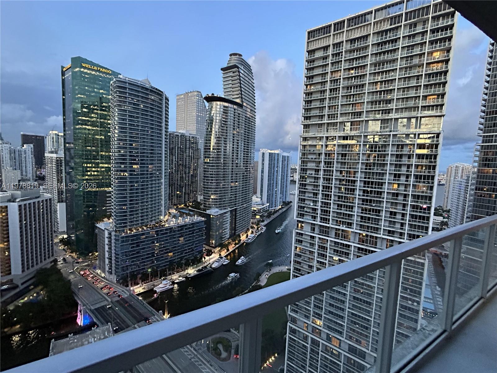image 500 Brickell East12