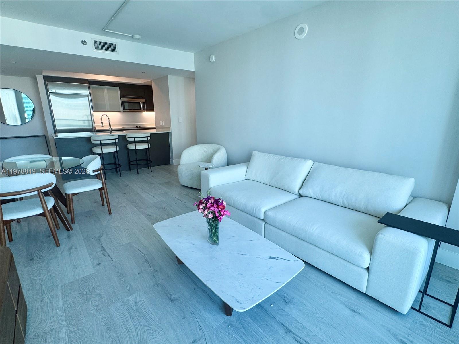 image 500 Brickell East5