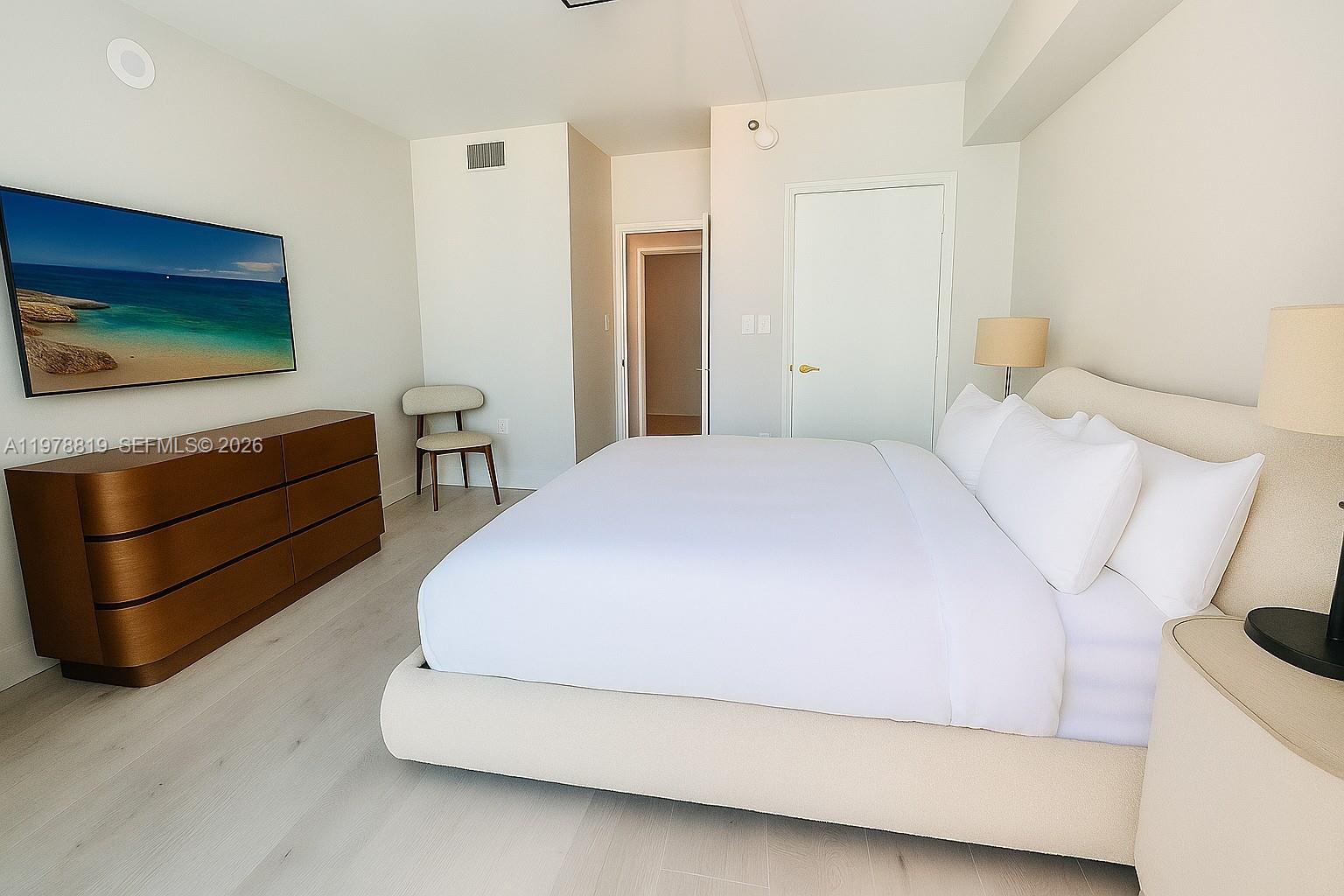 image 500 Brickell East6