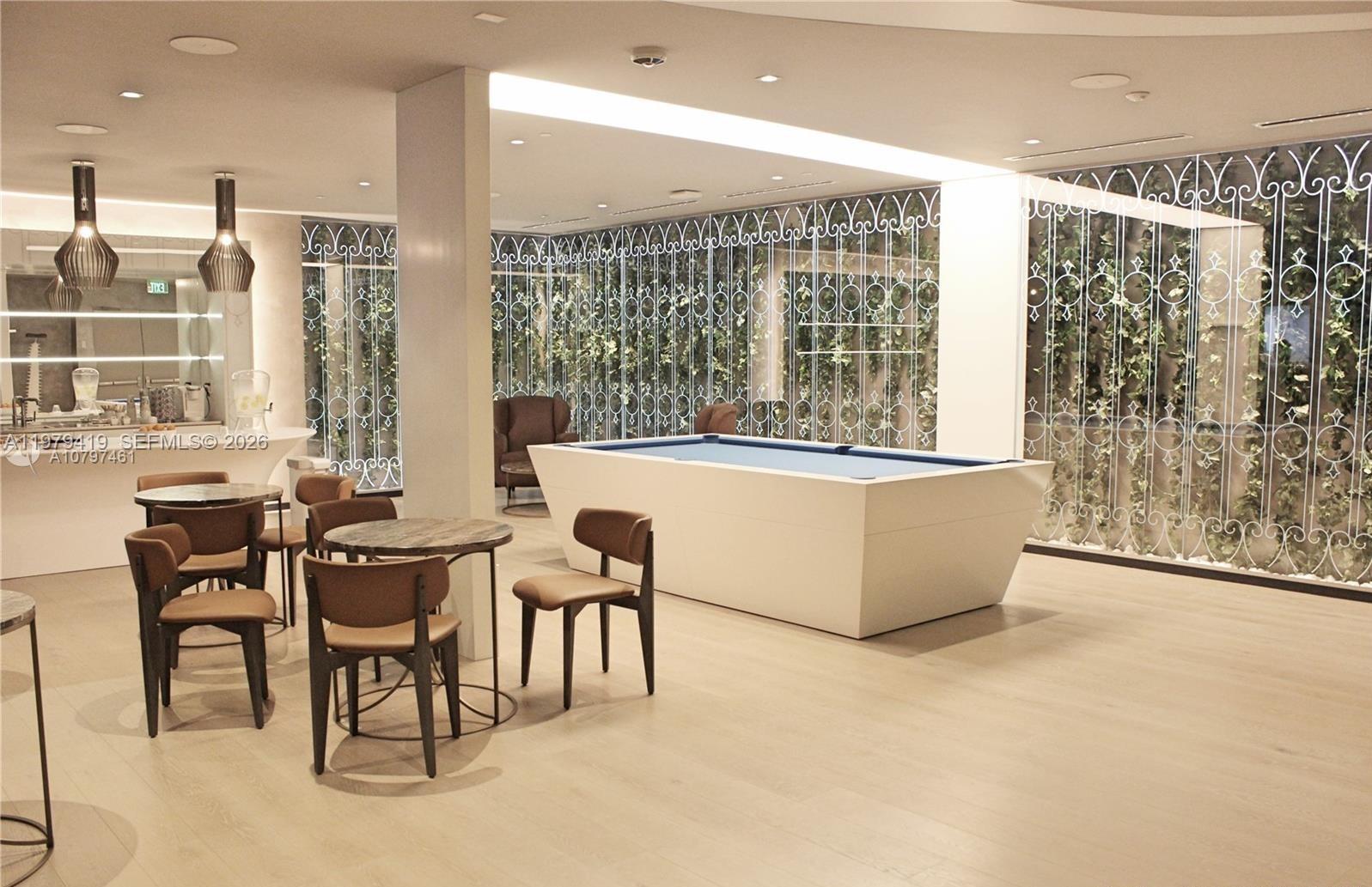 1000 Brickell Plz Miami, FL 33131