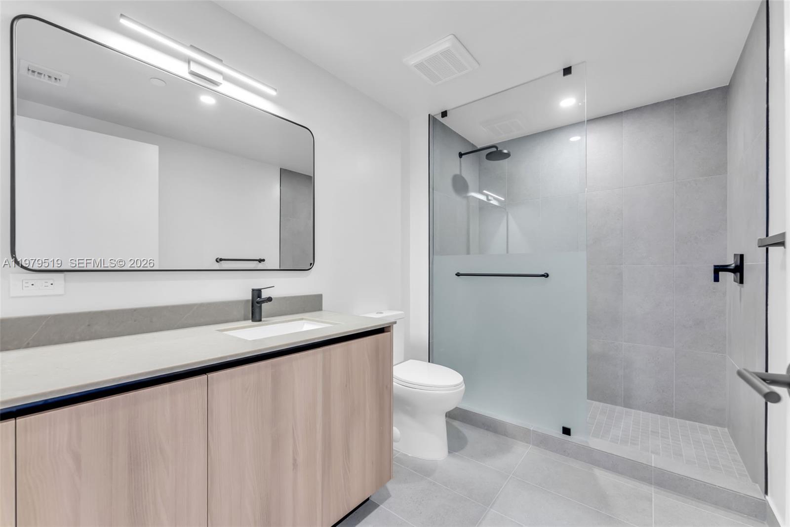 image 501 FIRST Residences8