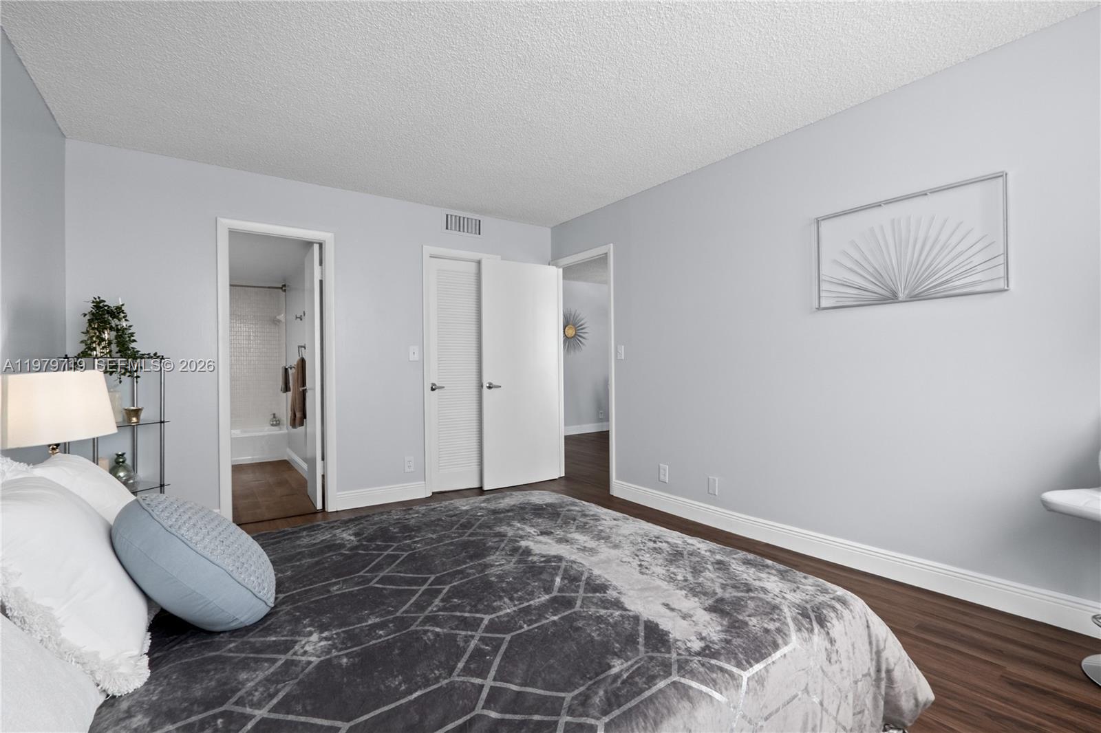 427 Golden Isles Dr #11H Hallandale Beach, FL 33009