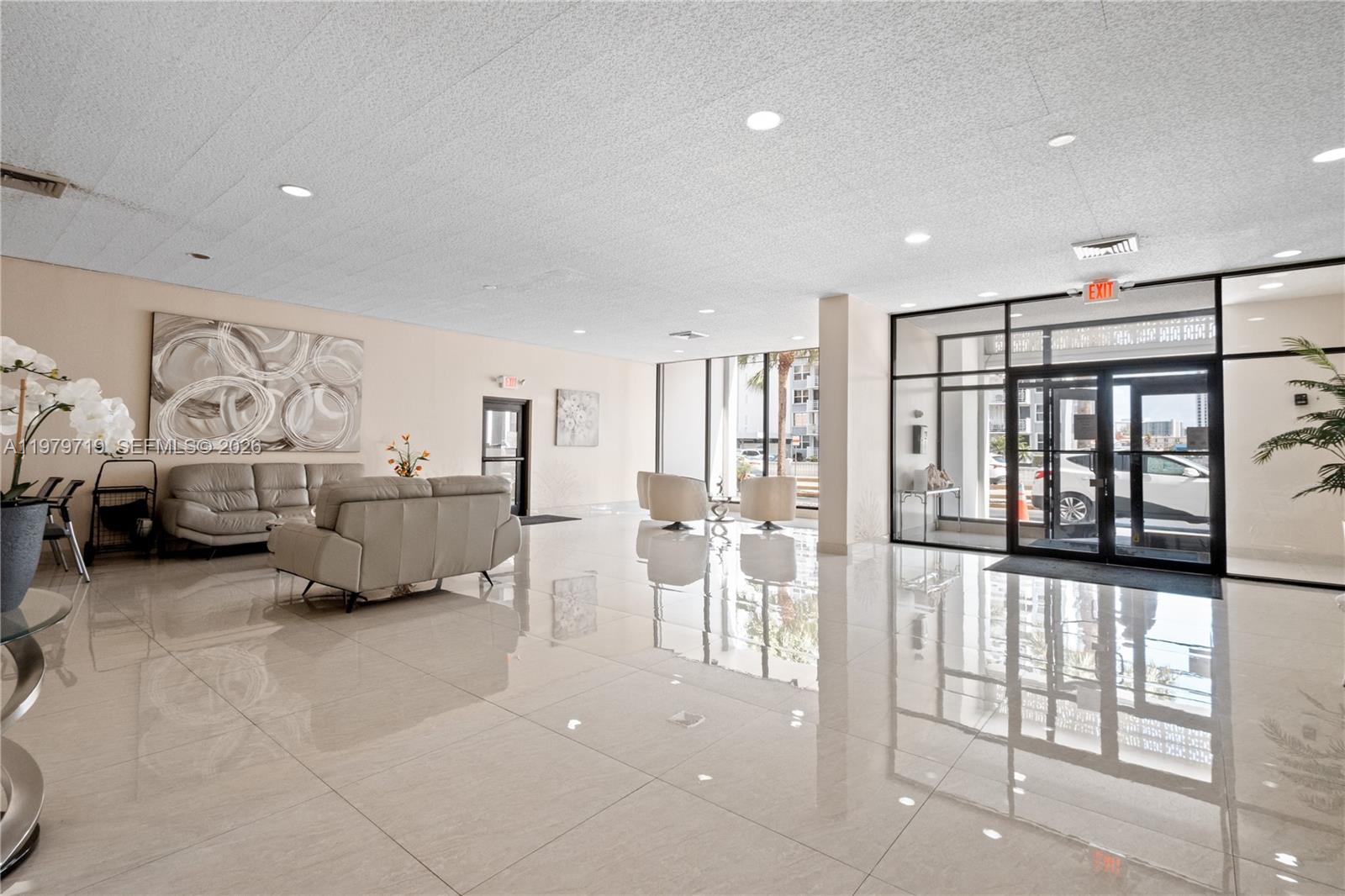 427 Golden Isles Dr #11H Hallandale Beach, FL 33009