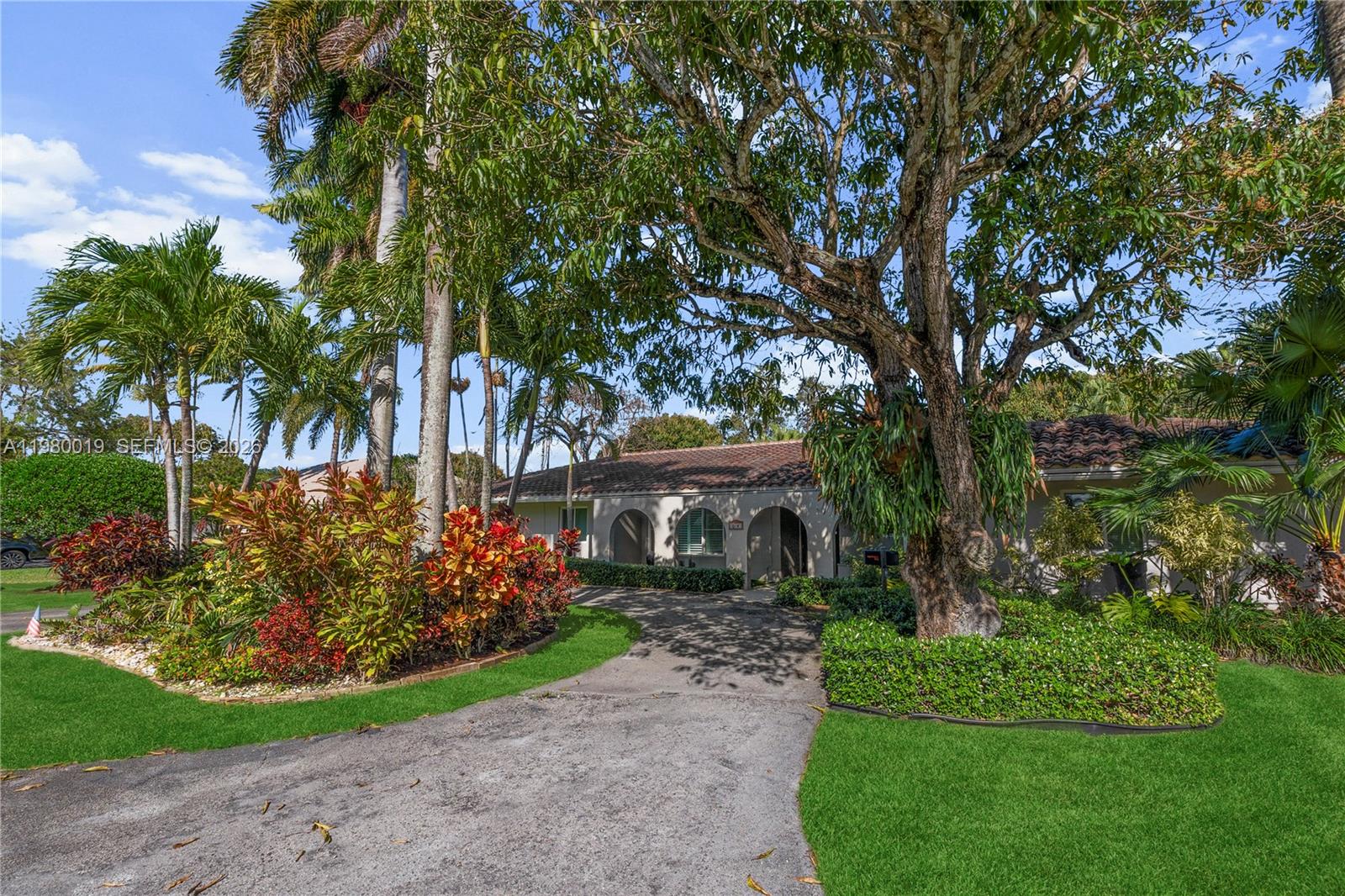 16141 SW 83rd Ave Palmetto Bay, FL 33157