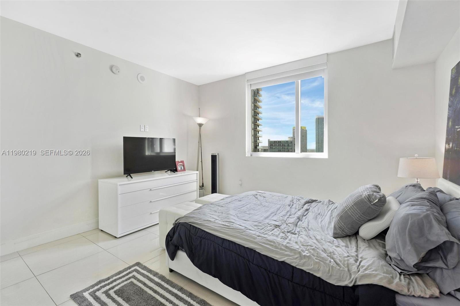 image 500 Brickell West9