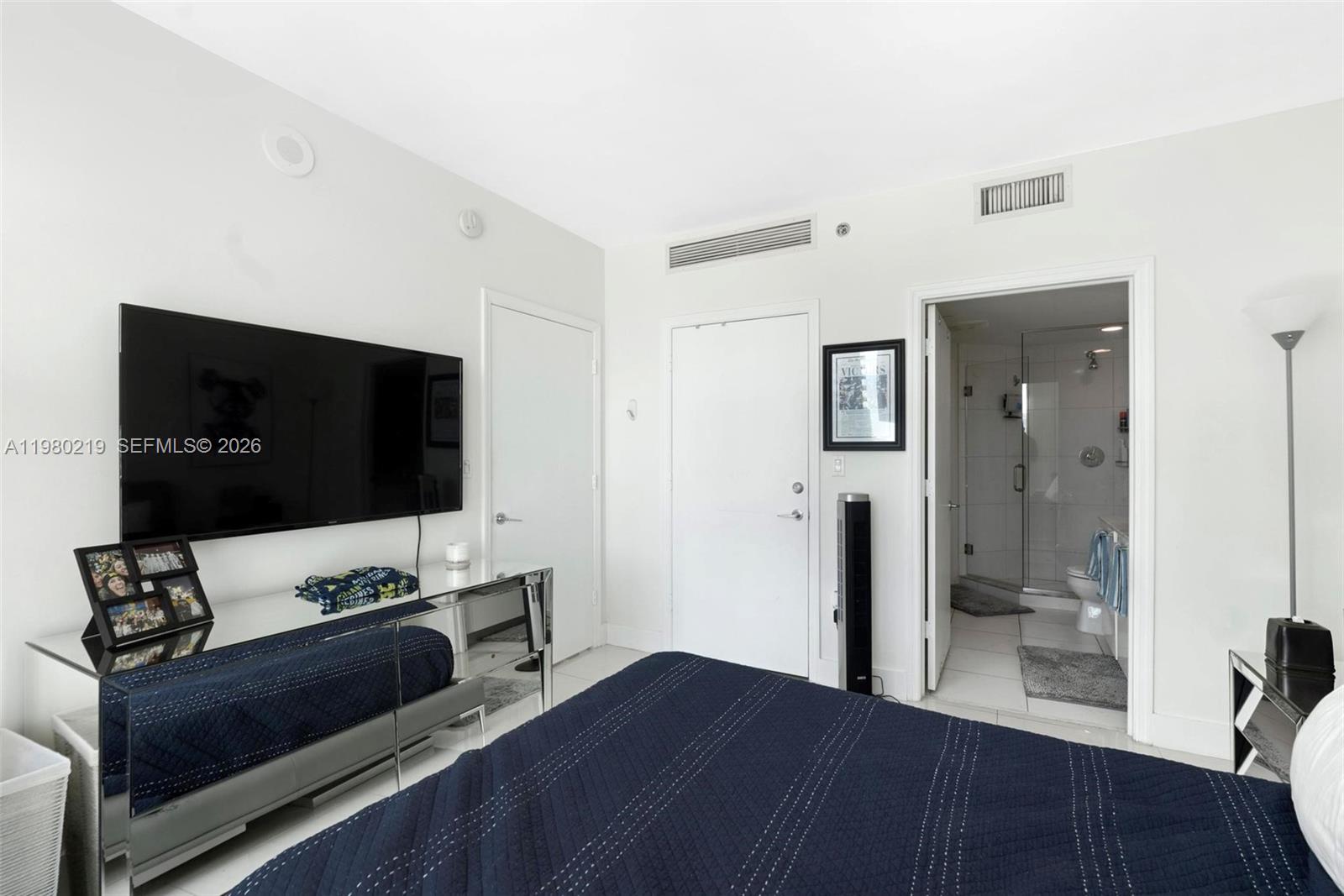 image 500 Brickell West11