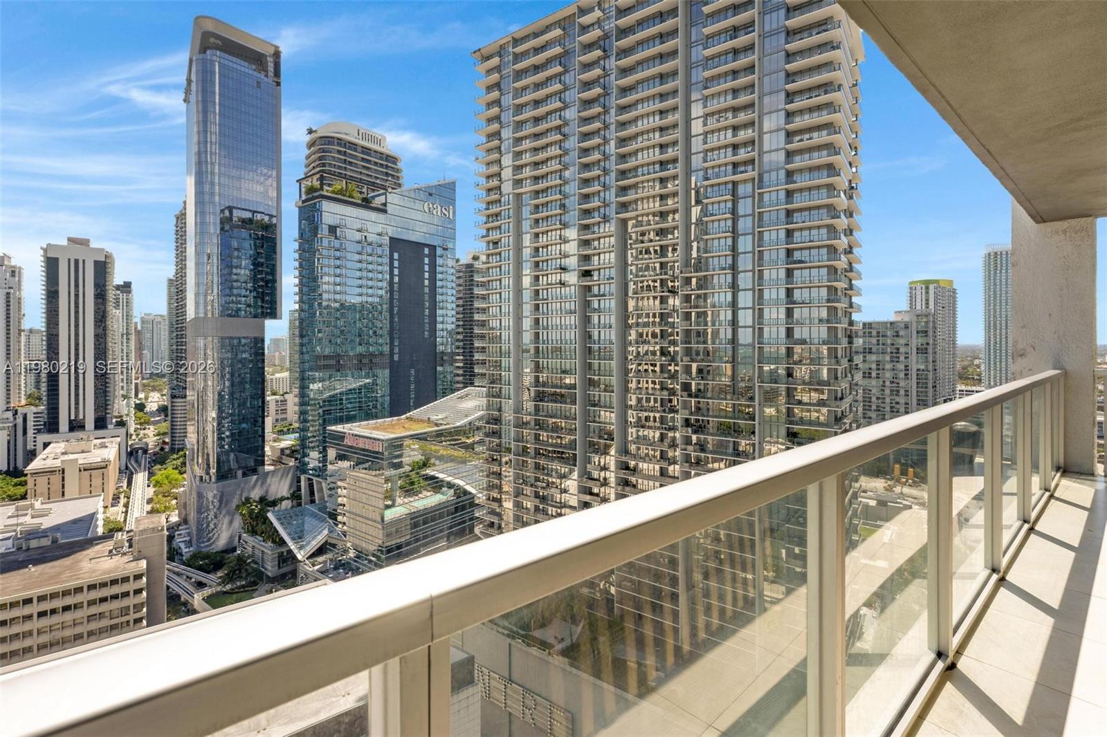 image 500 Brickell West16