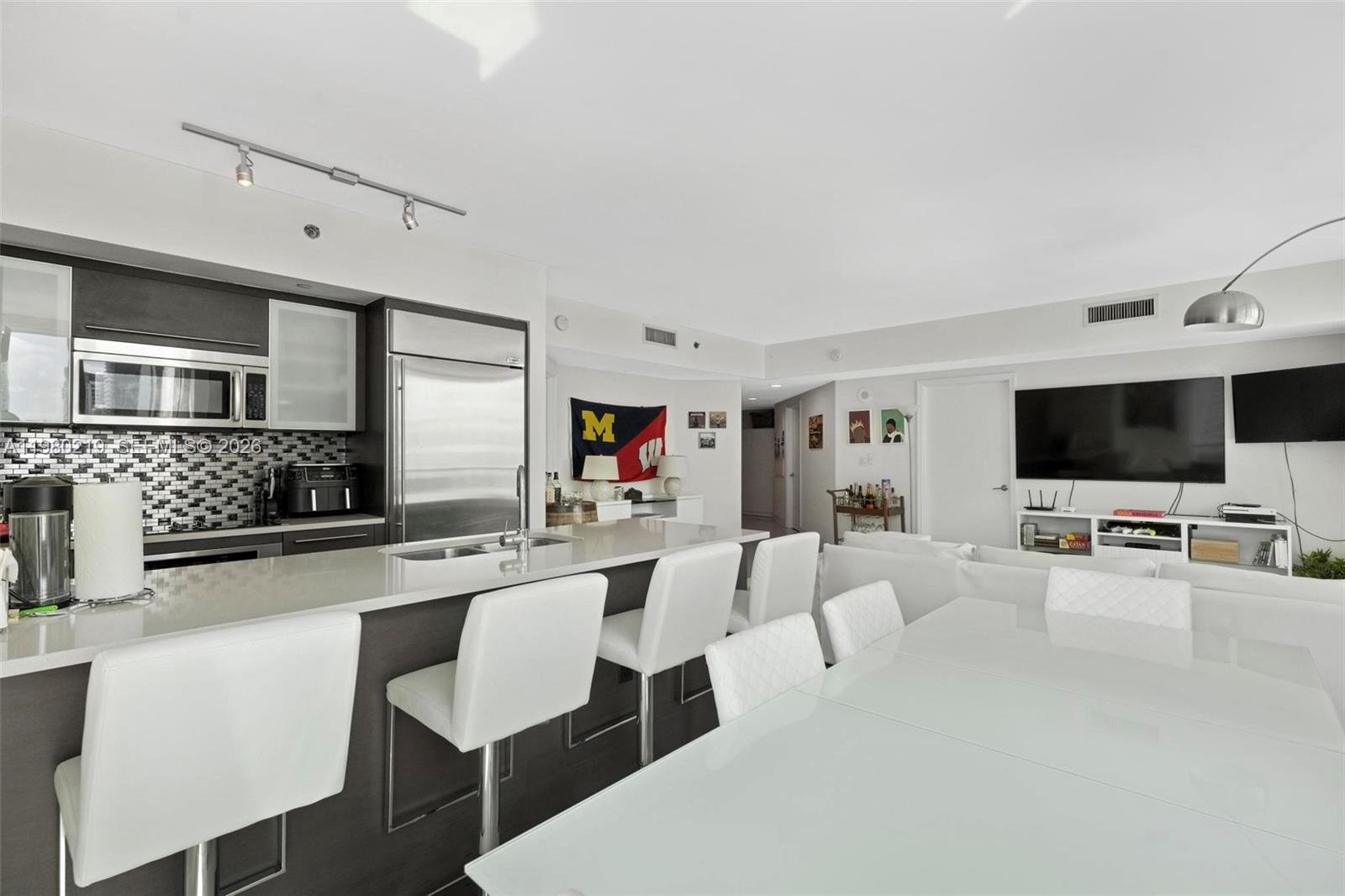 image 500 Brickell West4