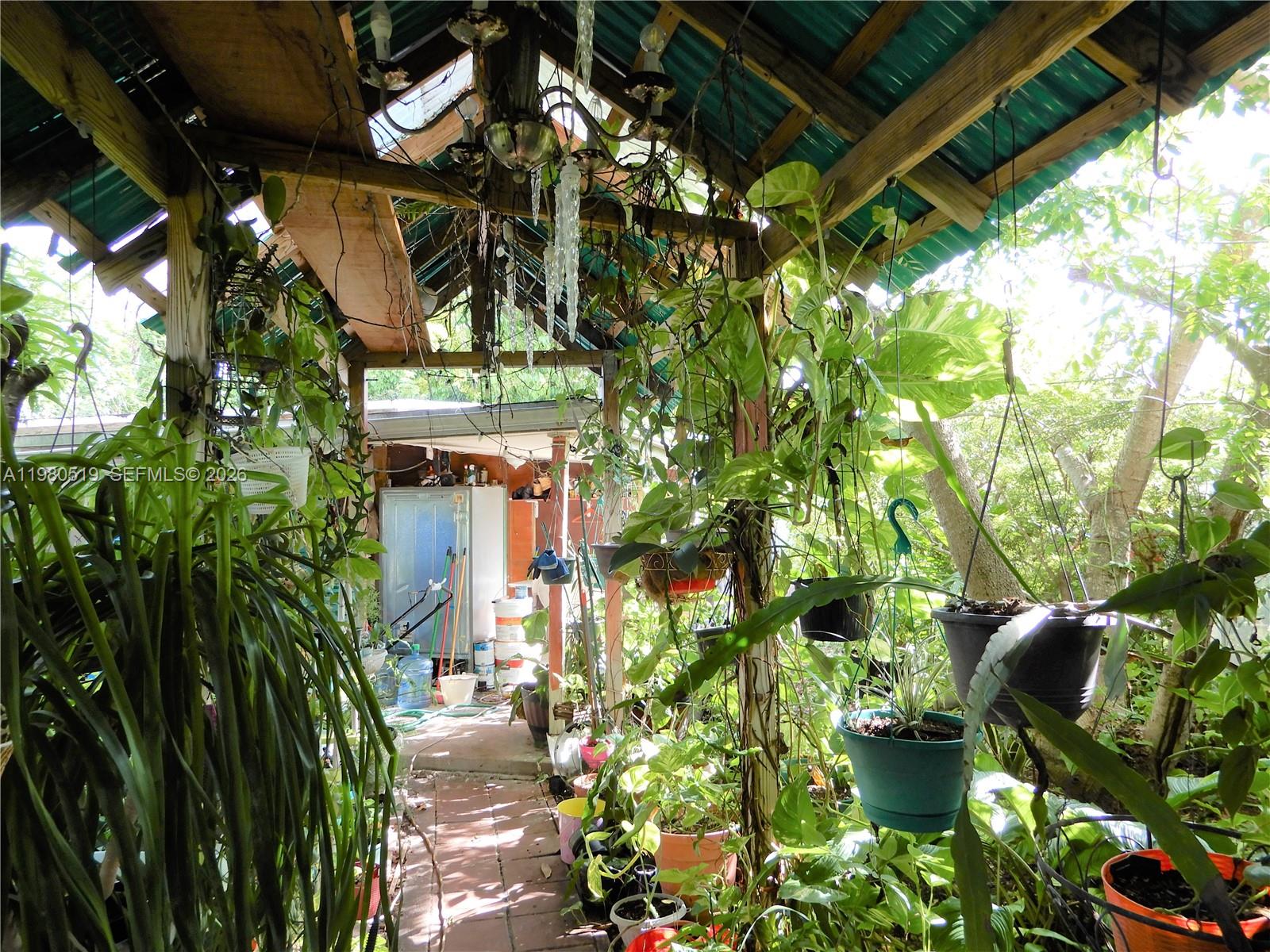 19901 SW 92nd Ave Cutler Bay, FL 33157