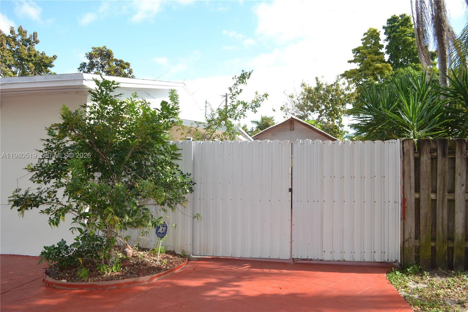 19901 SW 92nd Ave Cutler Bay, FL 33157