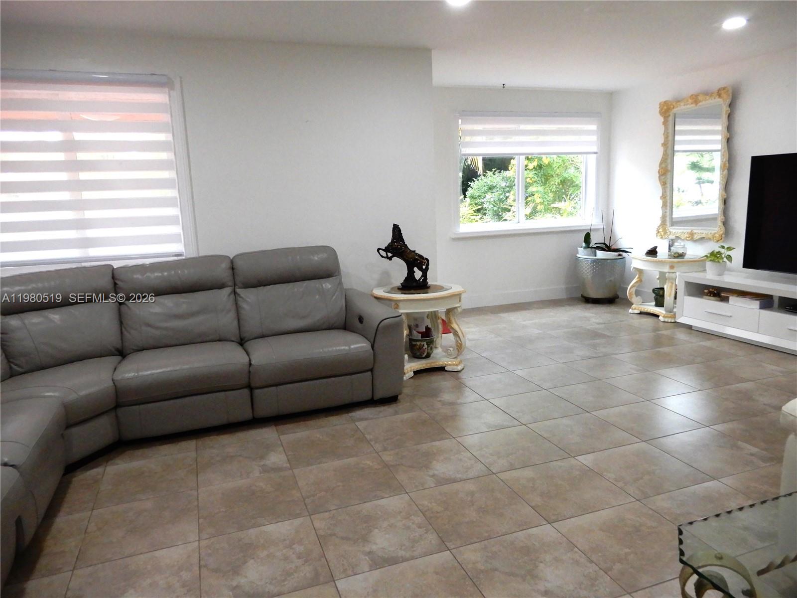 19901 SW 92nd Ave Cutler Bay, FL 33157