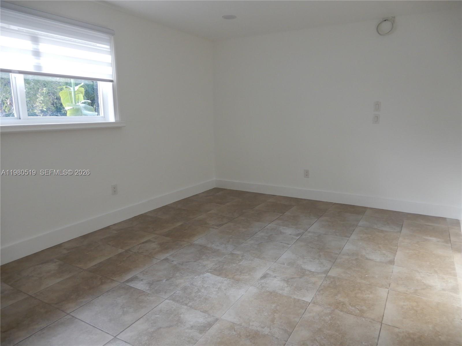 19901 SW 92nd Ave Cutler Bay, FL 33157