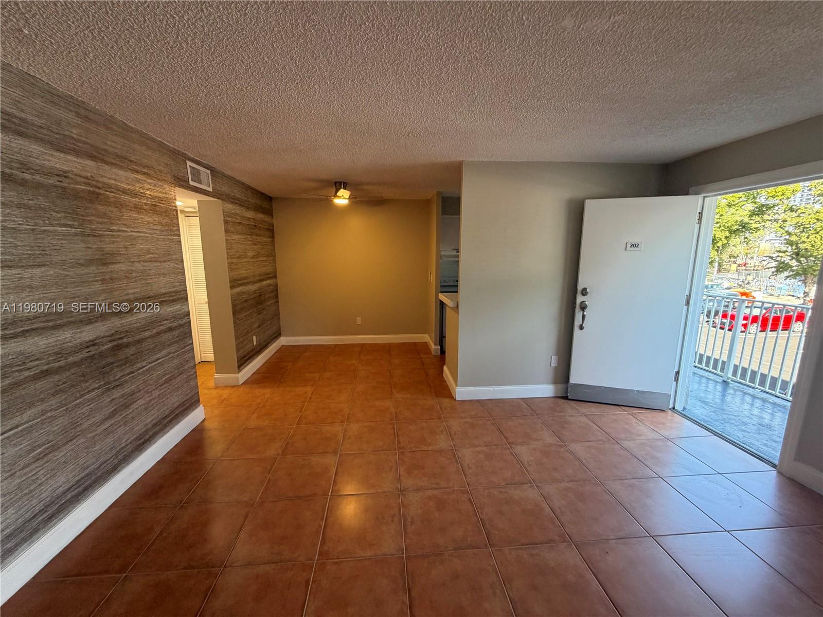 1801 S Treasure Dr #202 North Bay Village, FL 33141