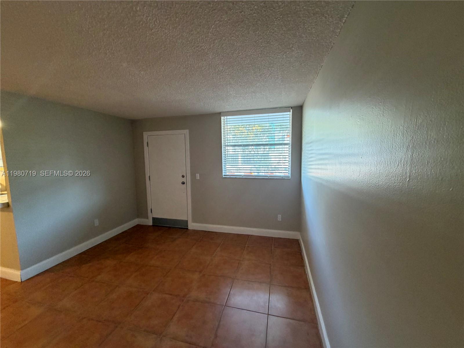 1801 S Treasure Dr #202 North Bay Village, FL 33141