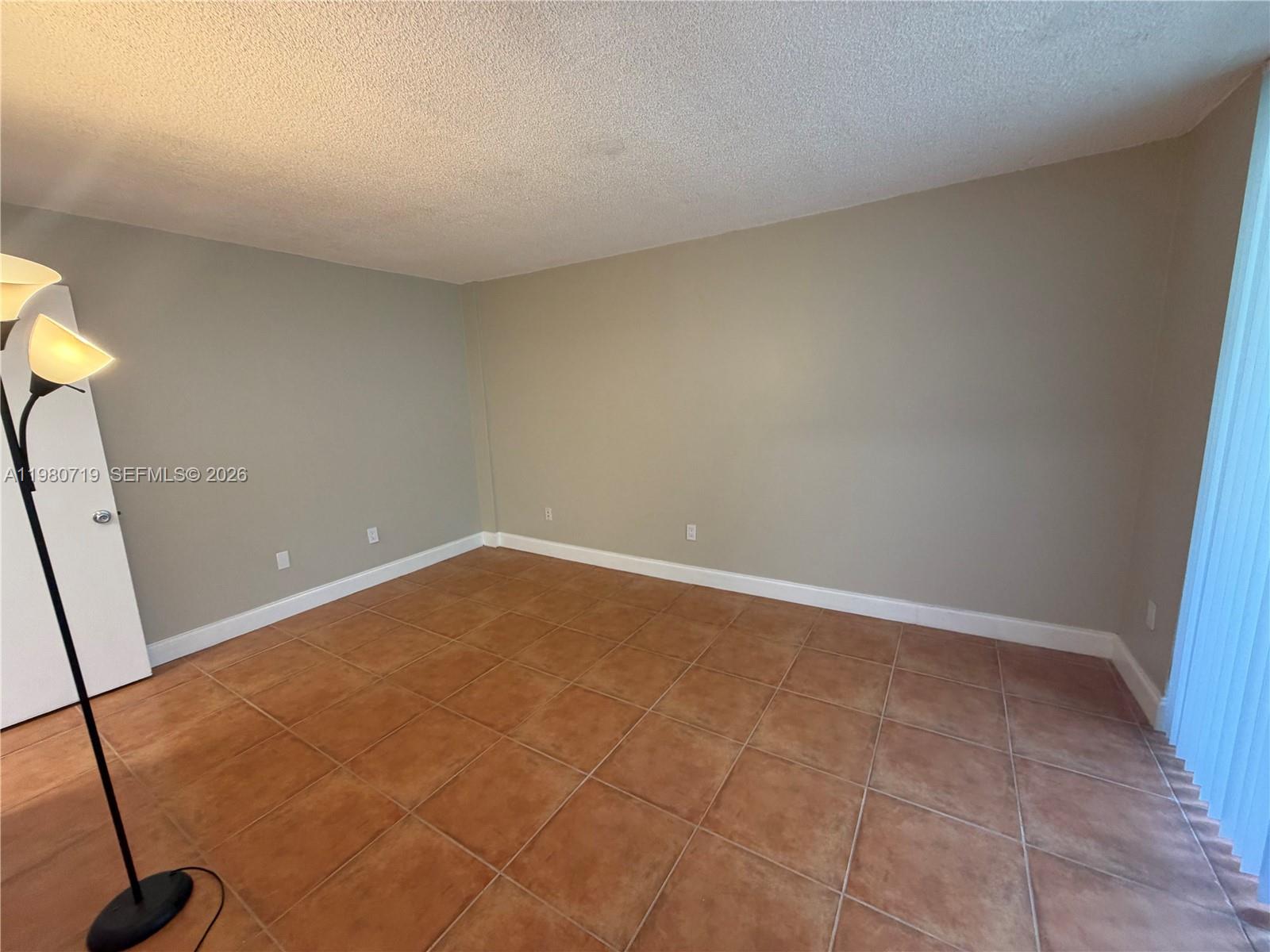 1801 S Treasure Dr #202 North Bay Village, FL 33141