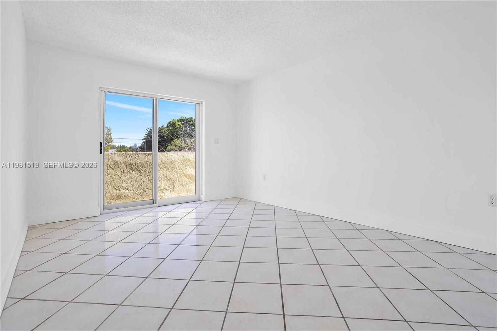 3524 NW 4th Ter Miami, FL 33125