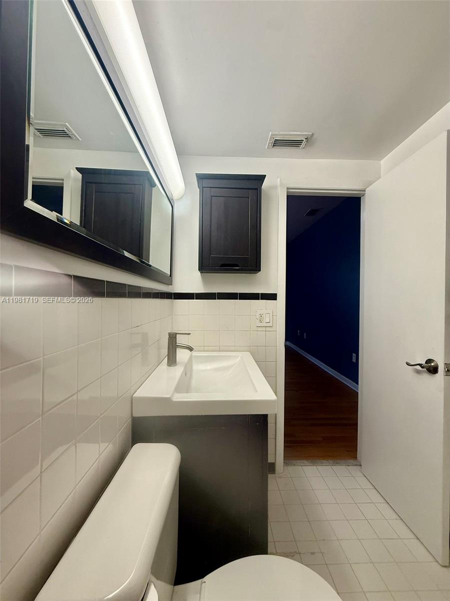 1127 Euclid Ave #203 Miami Beach, FL 33139