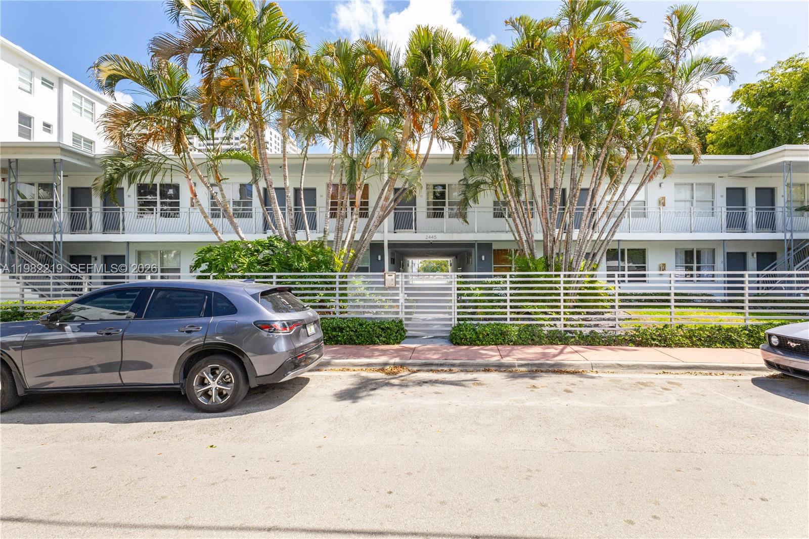 2445 Lake Pancoast Dr #J Miami Beach, FL 33140
