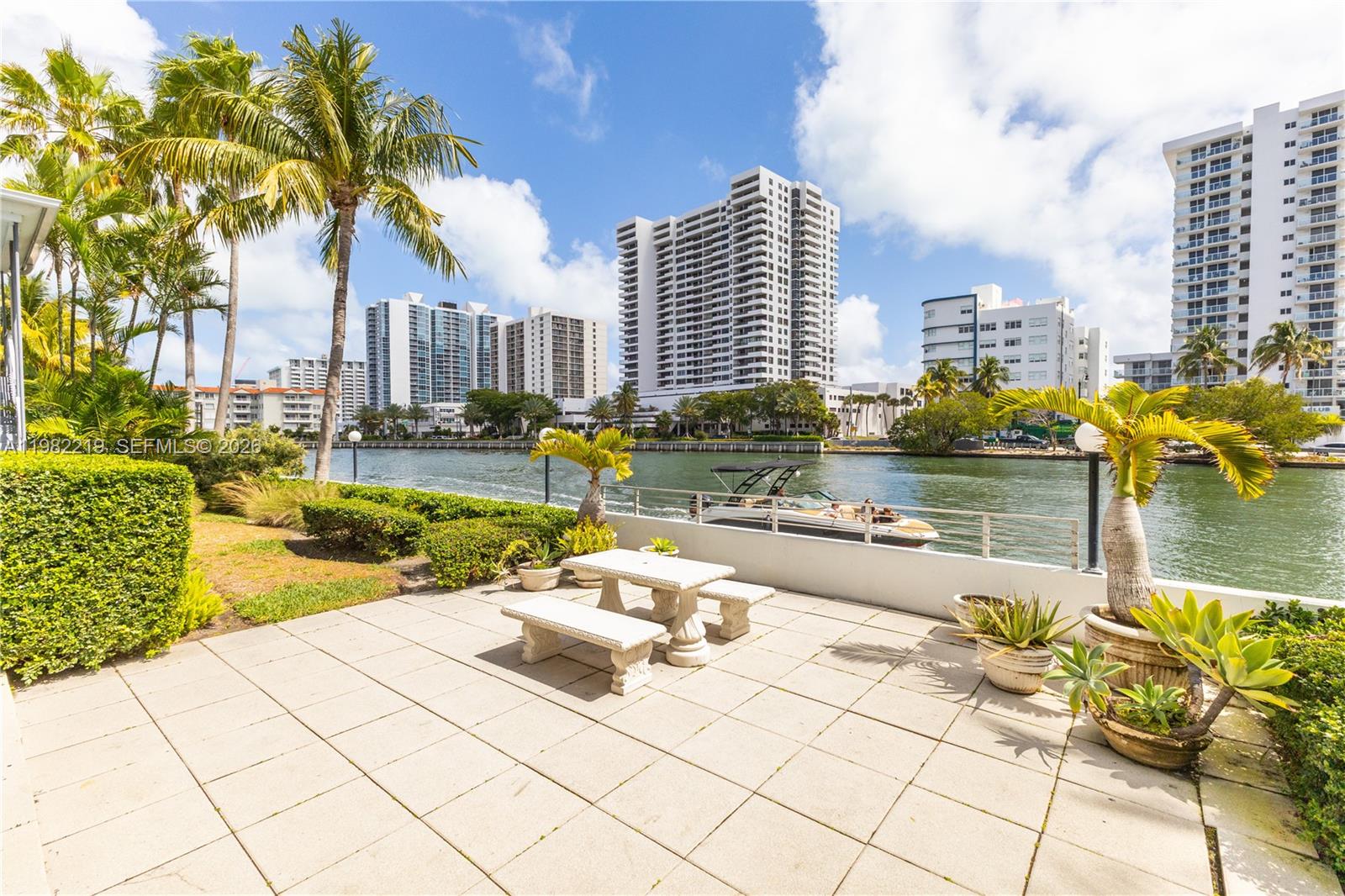 2445 Lake Pancoast Dr #J Miami Beach, FL 33140