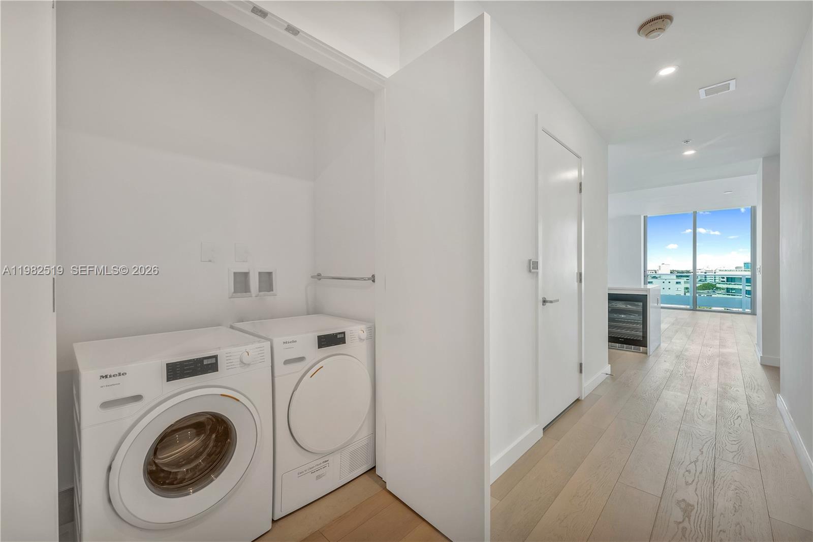 9201 E Bay Hbr Dr #804 Bay Harbor Islands, FL 33154