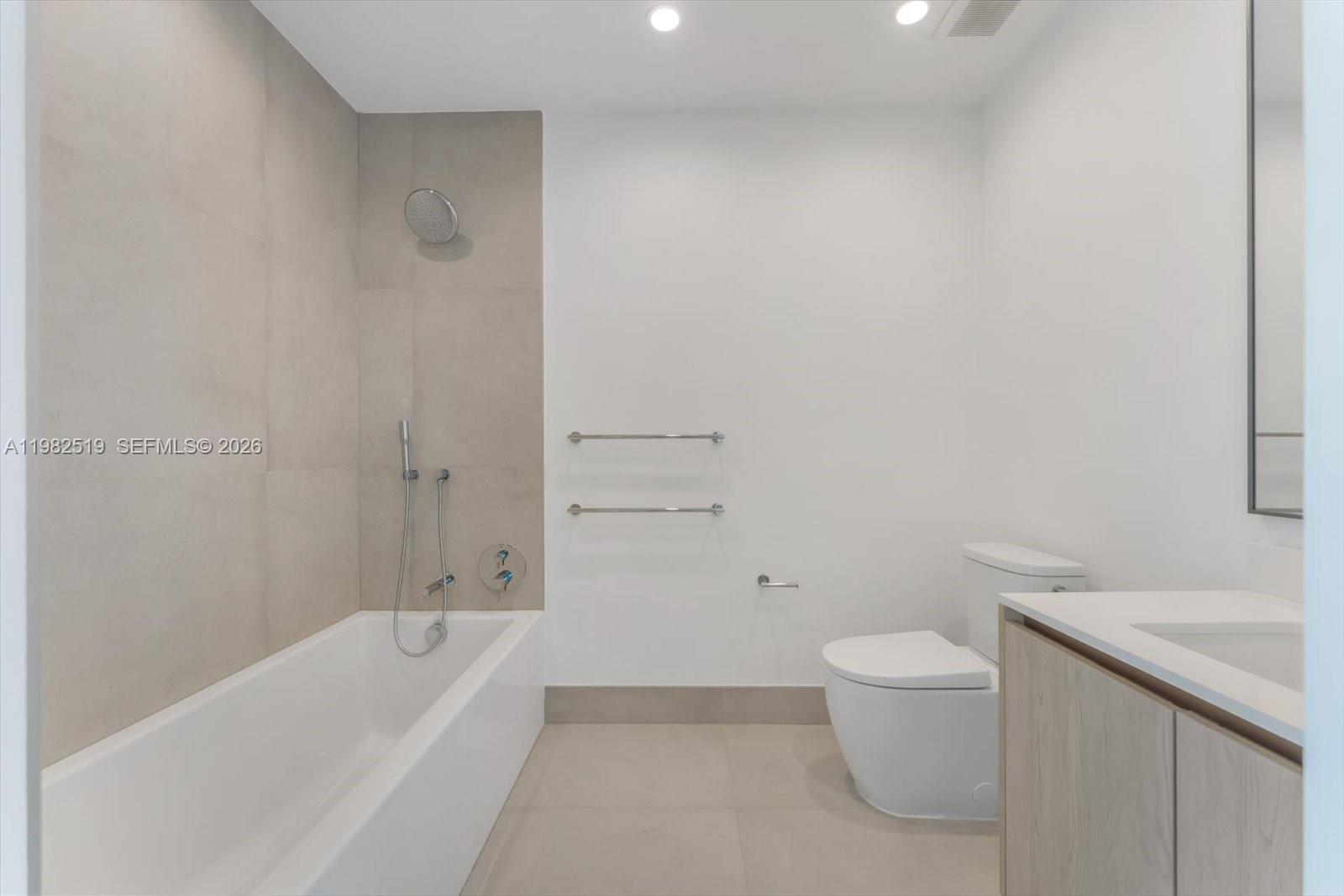 9201 E Bay Hbr Dr #804 Bay Harbor Islands, FL 33154