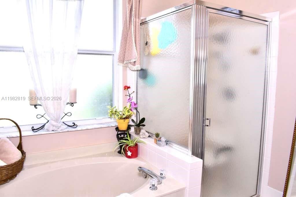 16319 SW 11th St Pembroke Pines, FL 33027