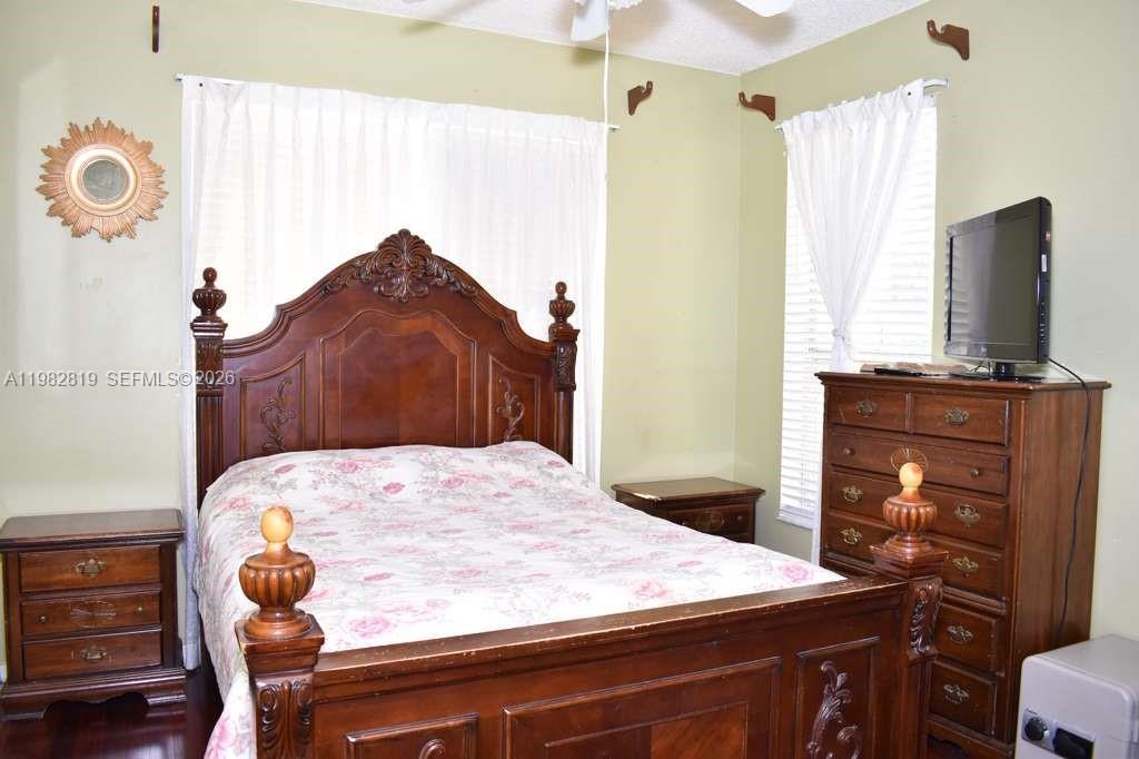 16319 SW 11th St Pembroke Pines, FL 33027