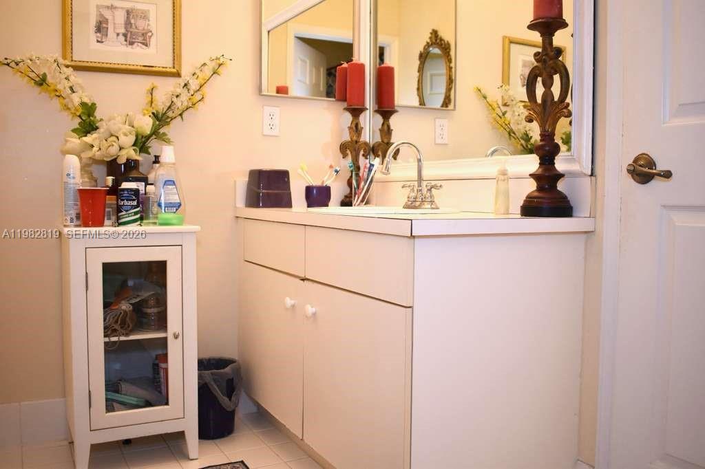 16319 SW 11th St Pembroke Pines, FL 33027