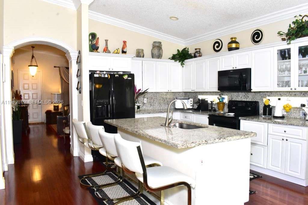 16319 SW 11th St Pembroke Pines, FL 33027