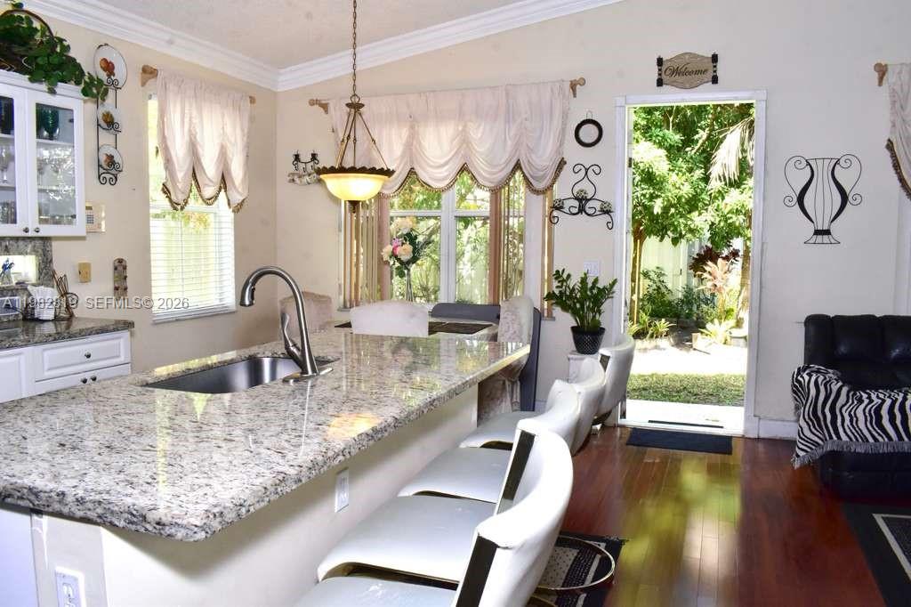 16319 SW 11th St Pembroke Pines, FL 33027