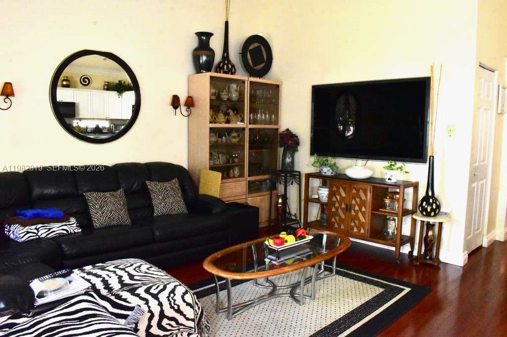 16319 SW 11th St Pembroke Pines, FL 33027