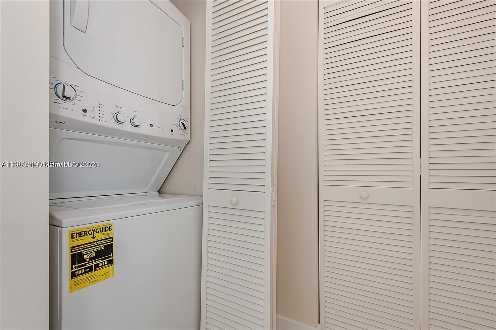 image Brickell on the River South16