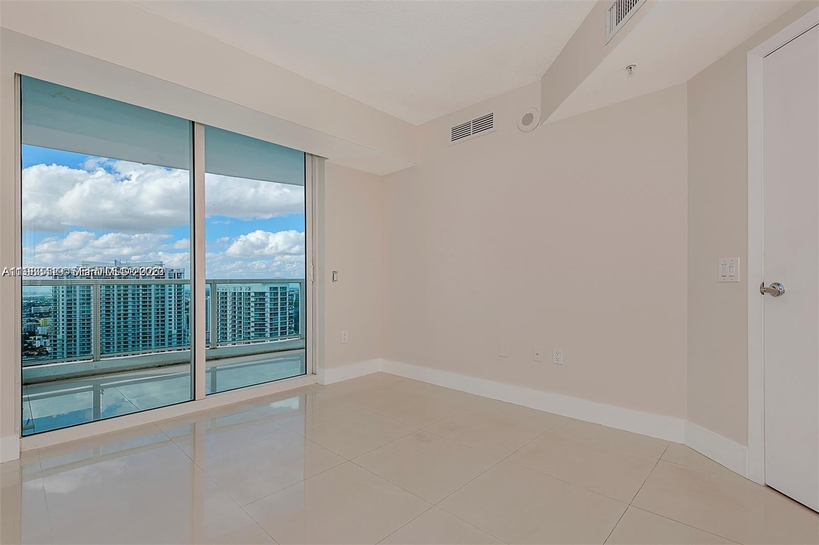 image Brickell on the River South20