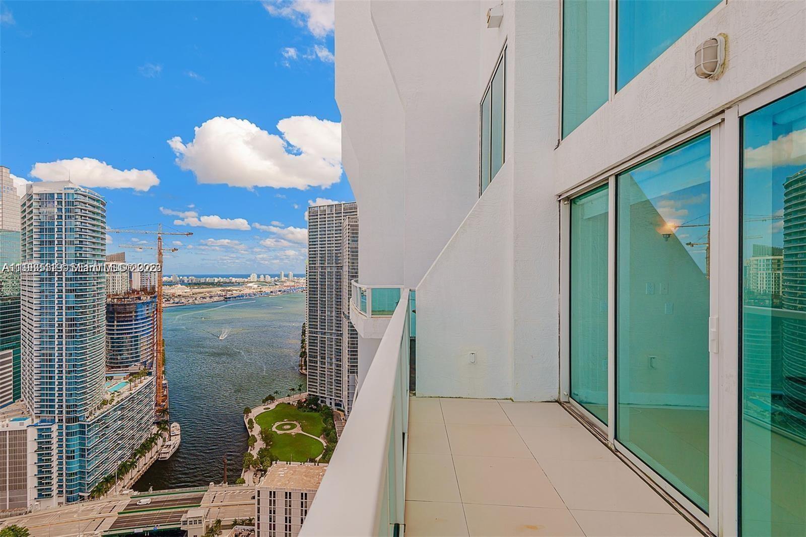 image Brickell on the River South27