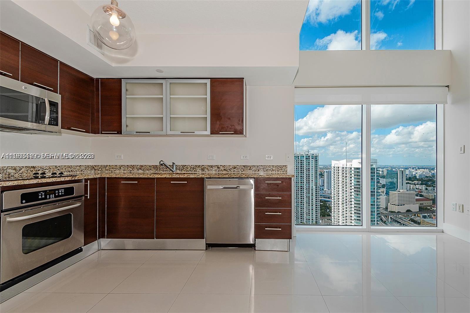 image Brickell on the River South4