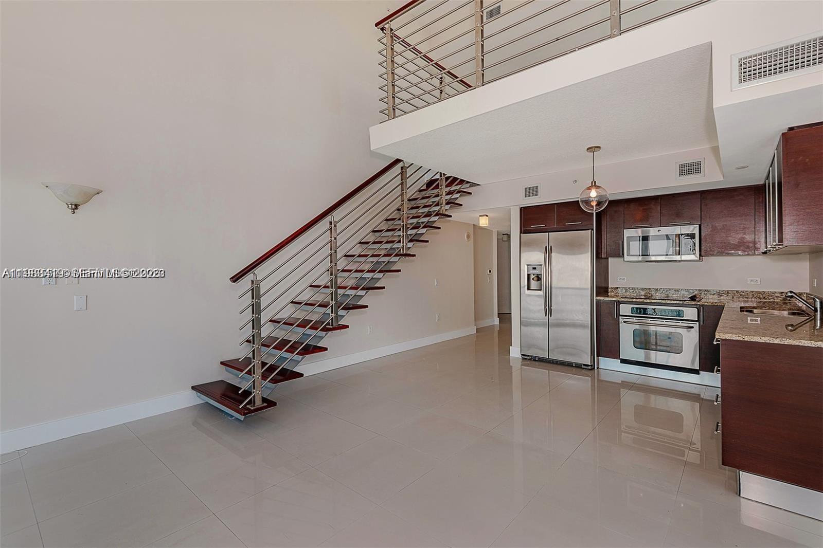 image Brickell on the River South6