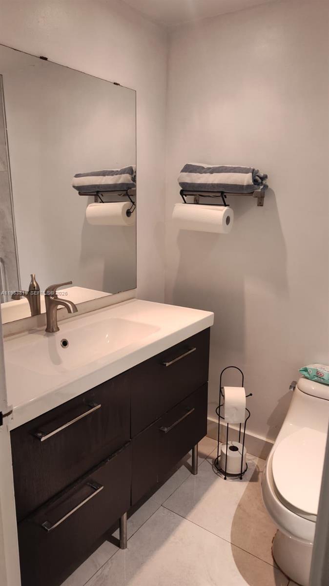 200 177th Dr #115 Sunny Isles Beach, FL 33160