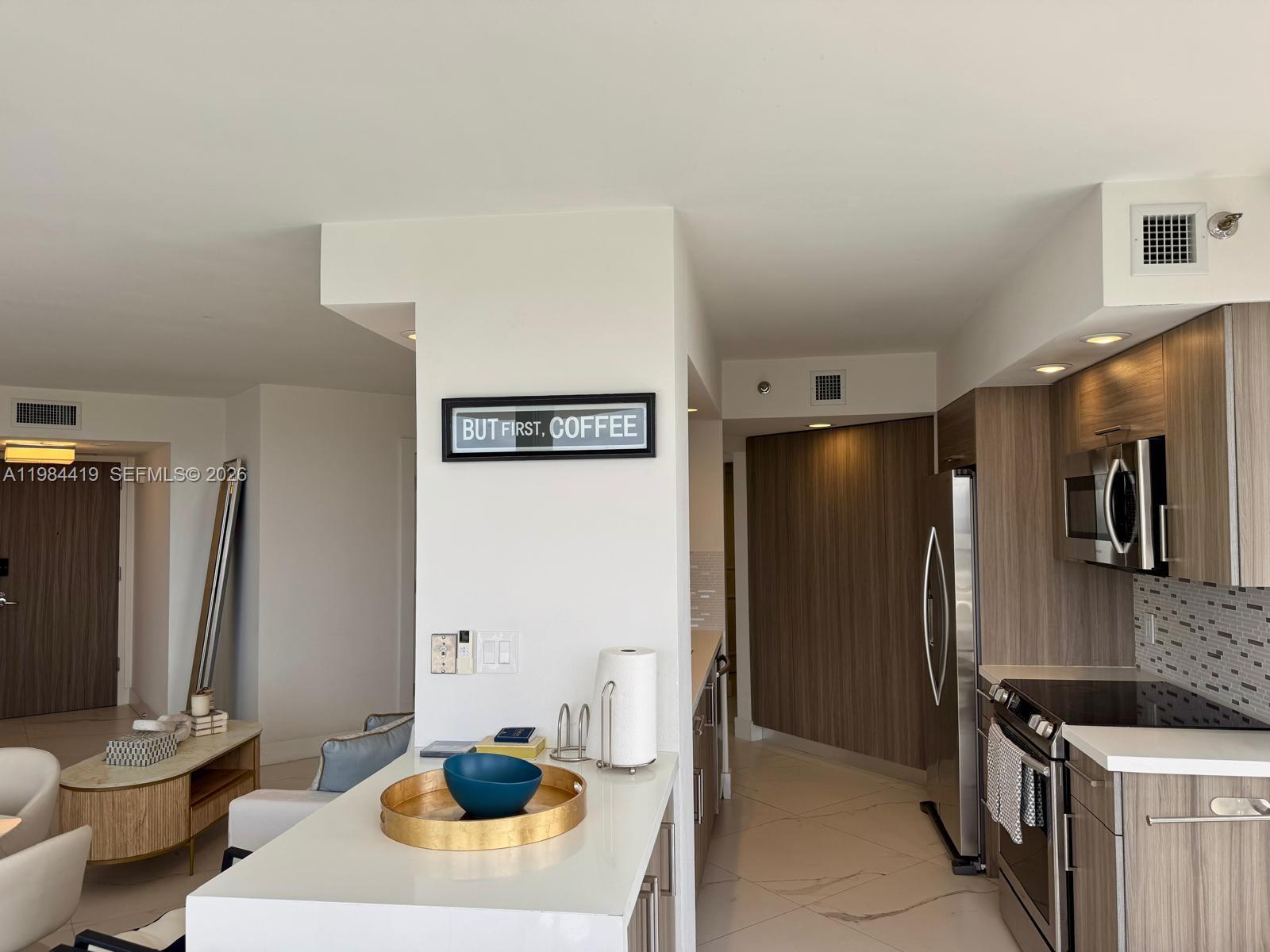 1000 Island Blvd #1410 Aventura, FL 33160