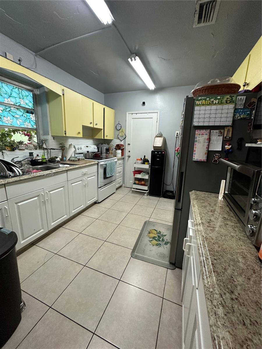 3170 SW 19th Ter Miami, FL 33145