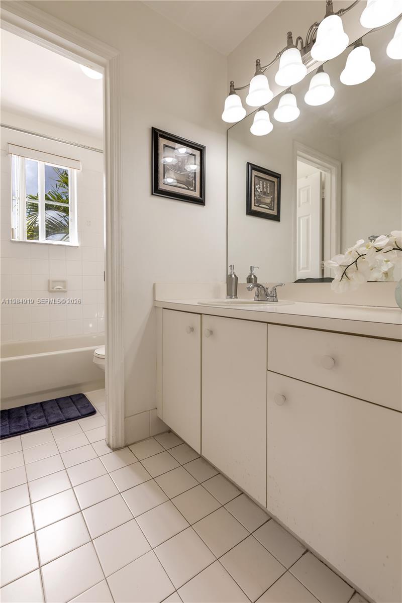 16323 SW 97th St Miami, FL 33196