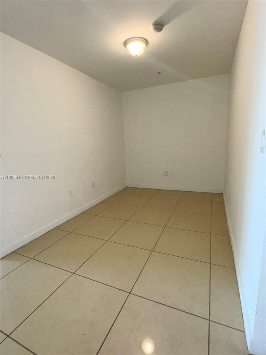 79 SW 12th St #1210 Miami, FL 33130