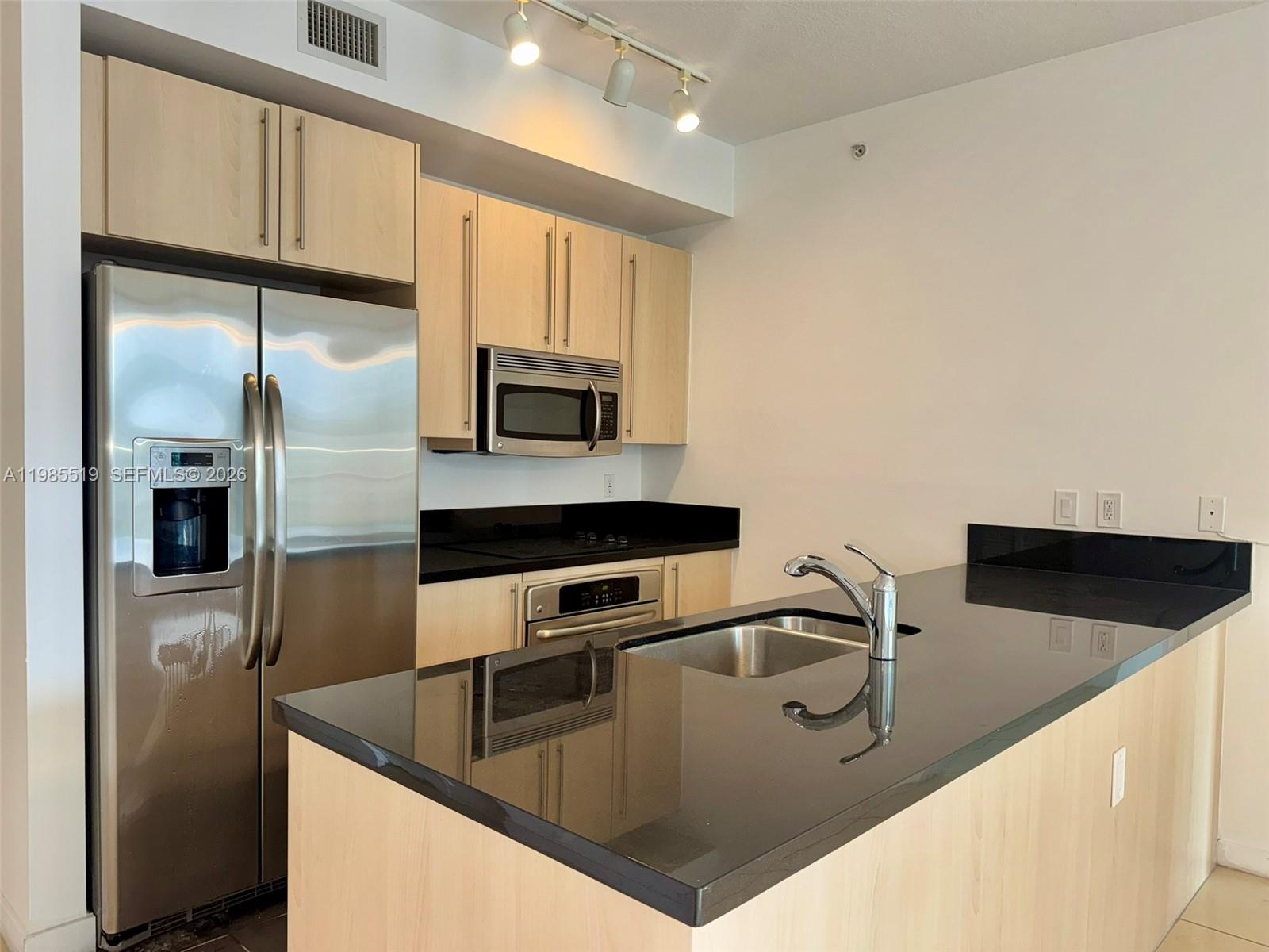 79 SW 12th St #1210 Miami, FL 33130