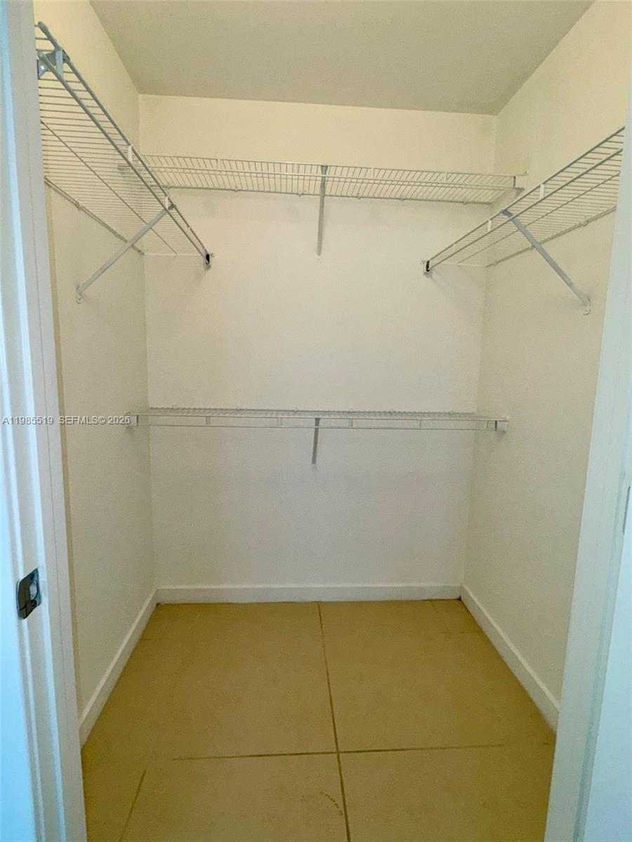 79 SW 12th St #1210 Miami, FL 33130