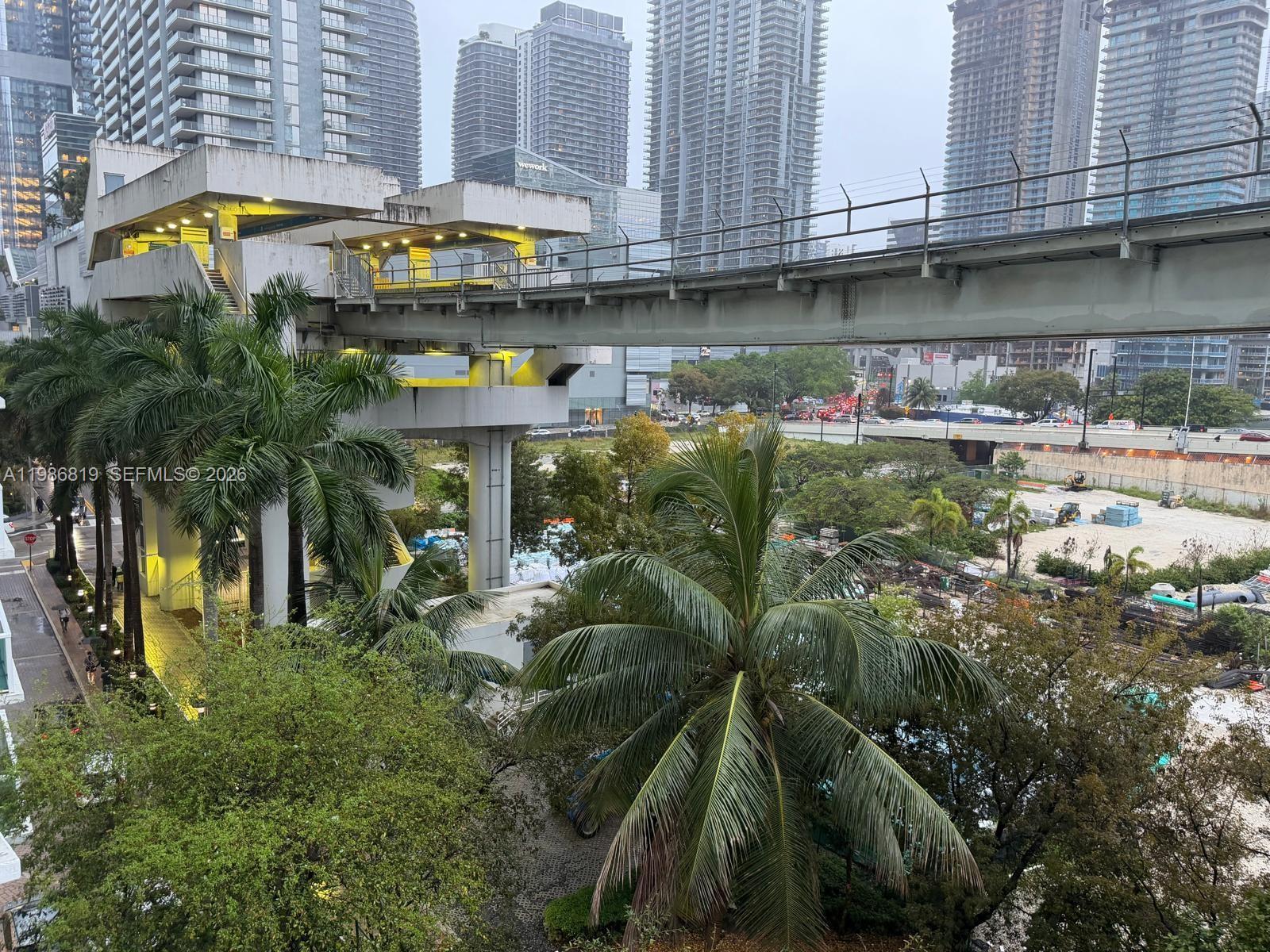 image Brickell on the River North13