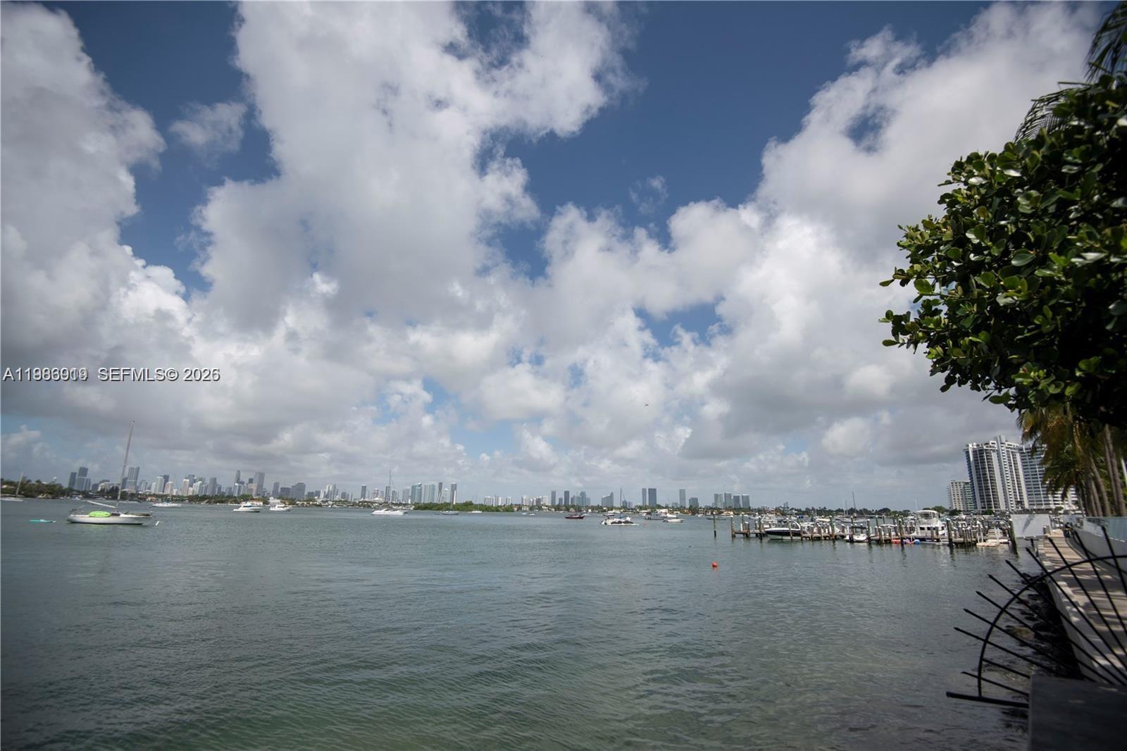 image The Waverly at South Beach5