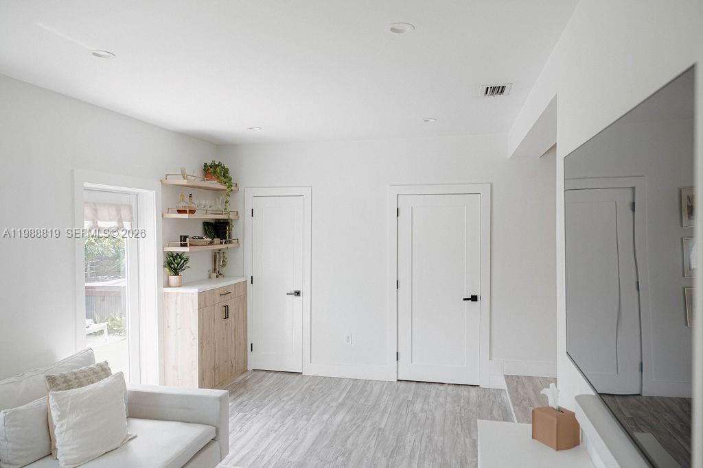 3205 SW 68th Ave Miami, FL 33155